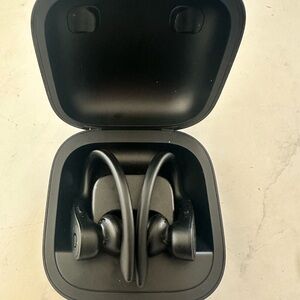 Beats Black Wireless Earbuds with Charging Case